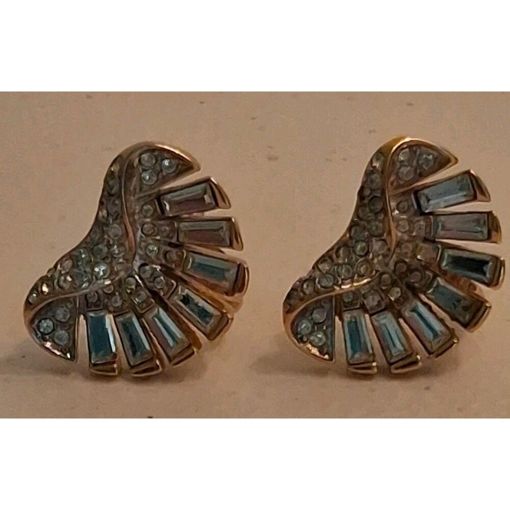 Vintage D'ORLAN 8349 Clip On Earrings Designer Marcel Boucher Mold Gold Shell